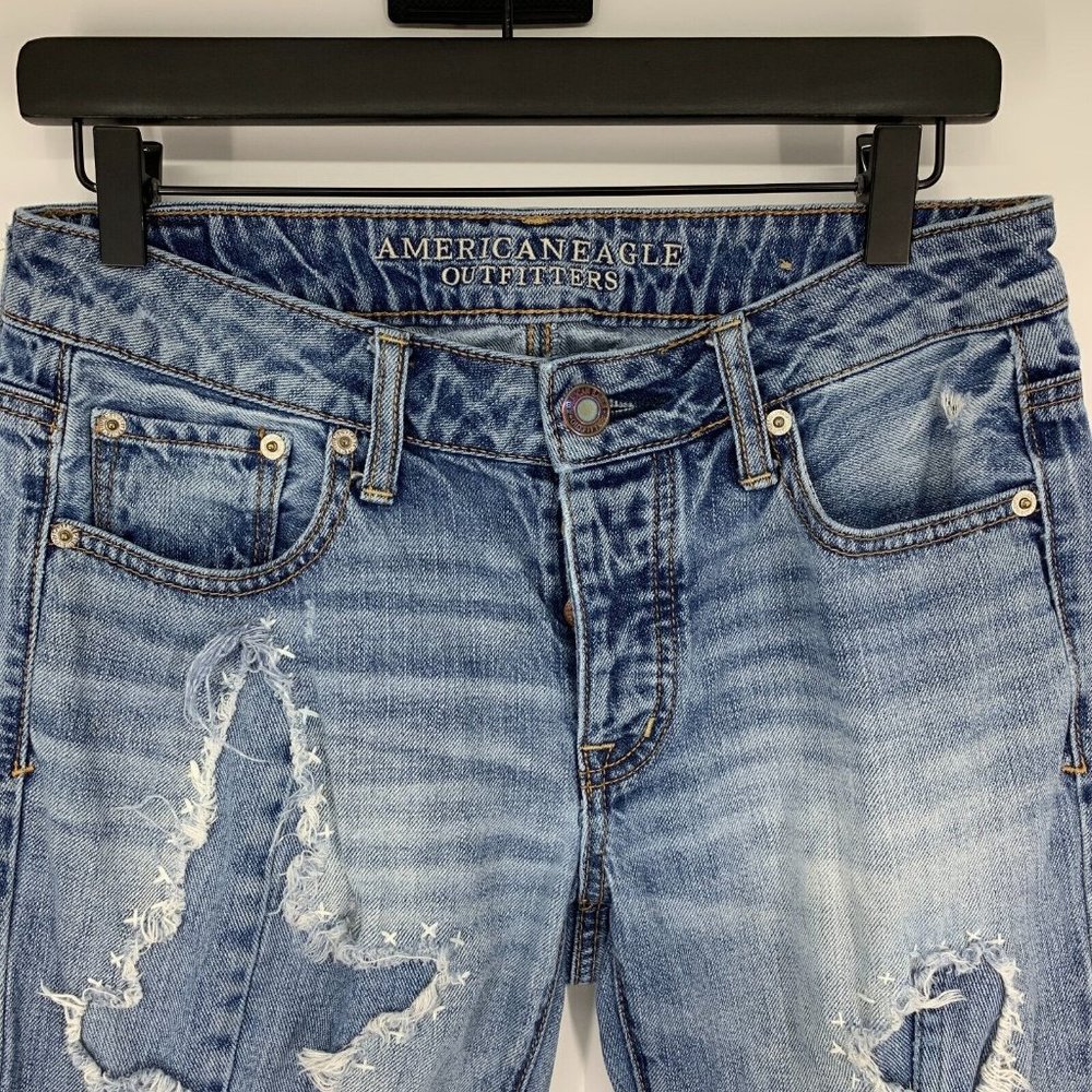 American Eagle Jeans Boy Crop Button Fly Blue Distressed Denim - Picture 2 of 12